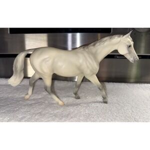 Breyer Horse Classics Freedom #941 Grey Selle Francais Retired